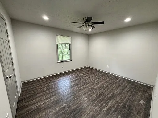2 bed, 1000 sqft, $1,650 — Photo 3