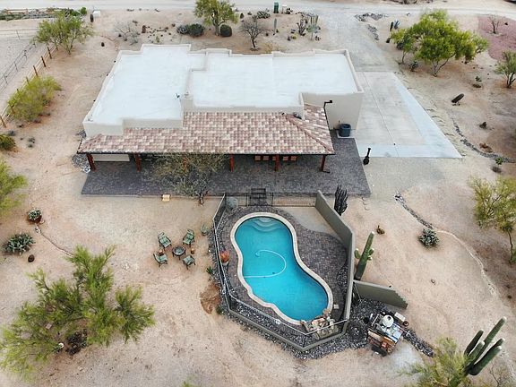 Pool aerial