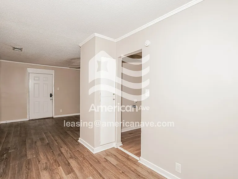 1237600_005_dining_room_6.jpg