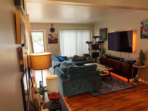 6th image of 649 Saint Maron Pl