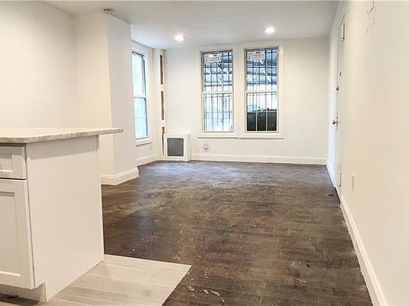 5th image of 518 Wales Ave