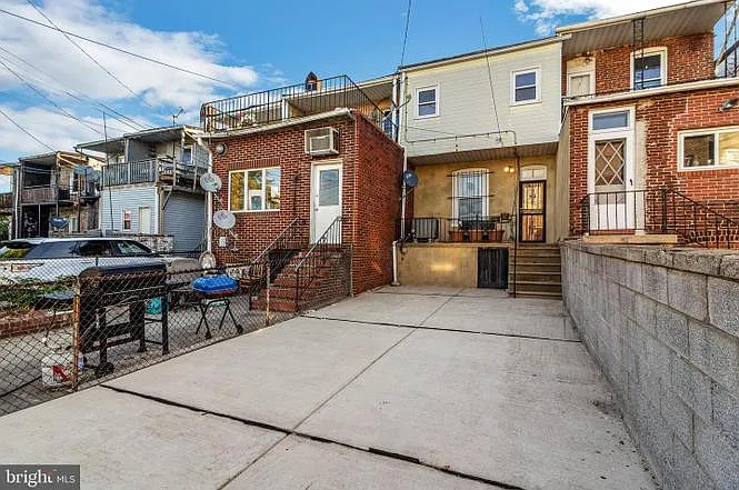 22 S Highland Ave — Photo 21