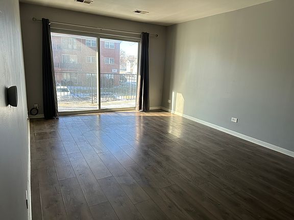 3rd image of 6115 W 94th St APT B1