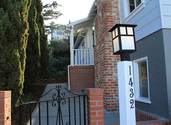2nd image of 1432 6th Ave