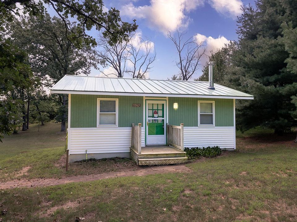 1st image of 1819 Castlewood Rd
