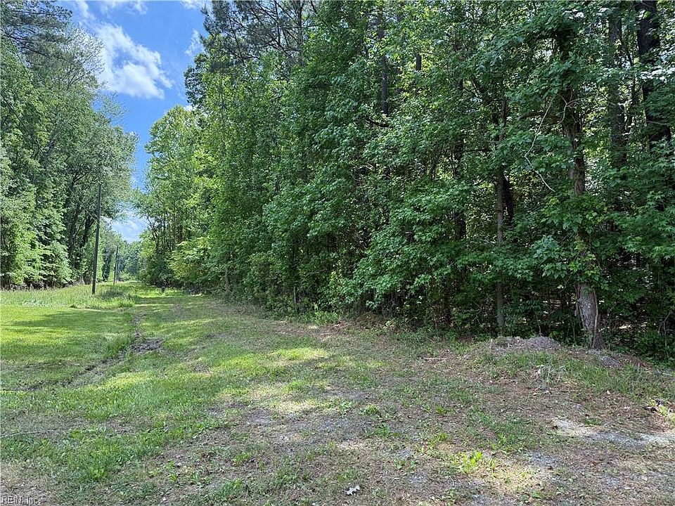 2nd image of 6701 Crittenden Rd