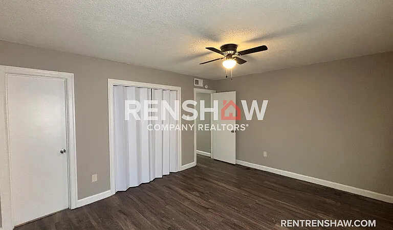 3247 Thirteen Colony Mall #3A — Photo 2