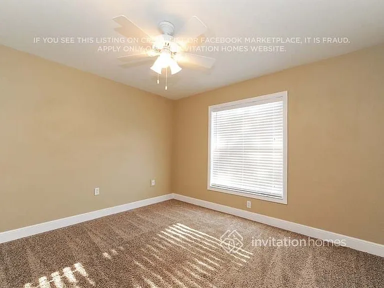4526 Windsor Ct E — Photo 14