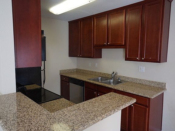 5th image of 4424 Altadena Ave Unit 15