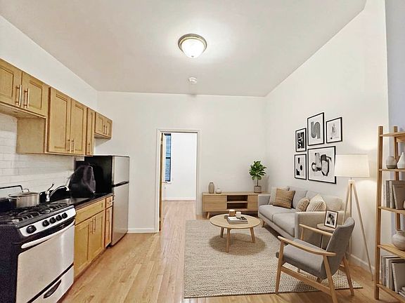 3rd image of 330 E 15th St #40