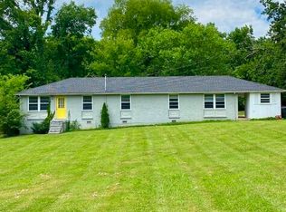 1030A Drummond Dr, Nashville, TN 37211
