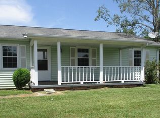1040 Hugo Dr, Salisbury, NC 28146