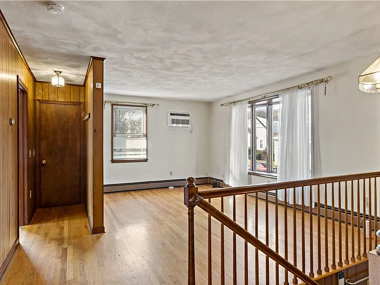 51 Bellevue Ave — Photo 5
