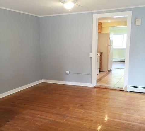 3rd image of 21 Avery St