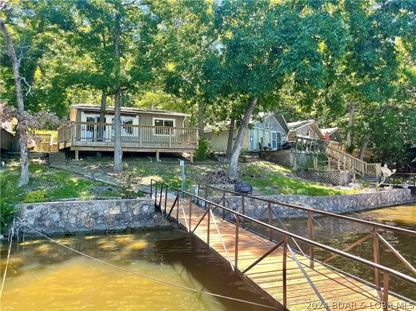 133 Triplex Dr, Sunrise Beach, MO 65079