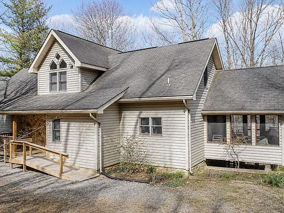 4th image of 389 Sawmill Hollow Rd