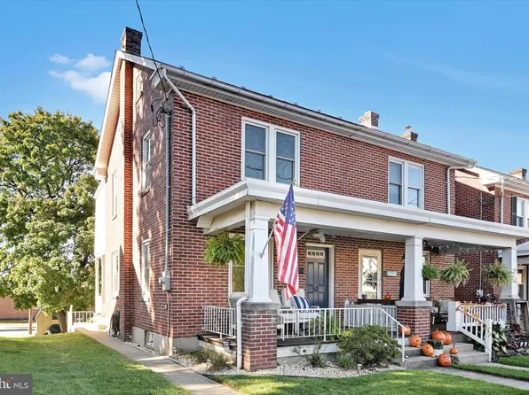 53 Spruce St, Ephrata, PA 17522