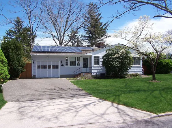 82 Eastwood Blvd, Centereach, NY 11720