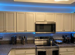 11501 NW 89th St APT 102, Doral, FL 33178