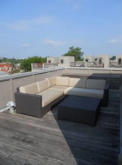 Roof top deck