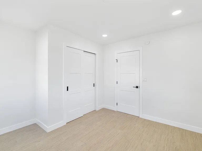 closet for bed #3