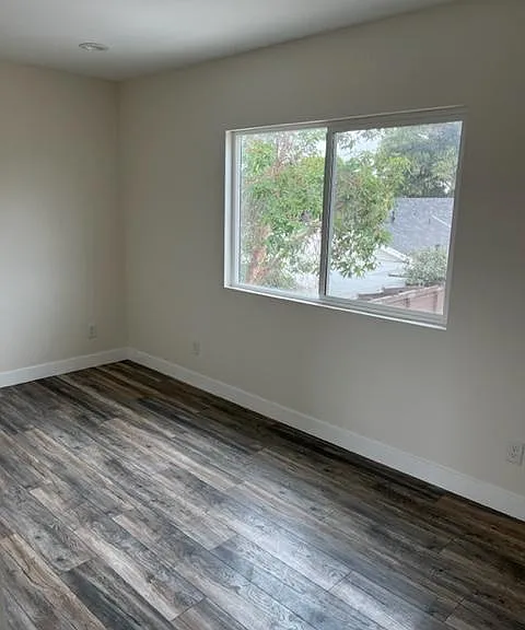 S Walnut Ave — Photo 10