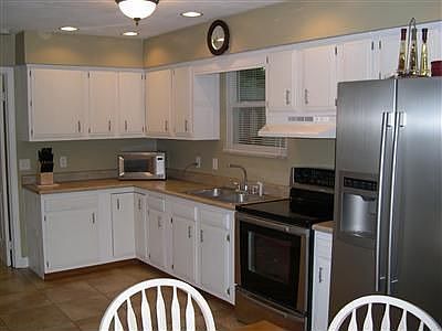 2nd image of 184 Lindell Dr