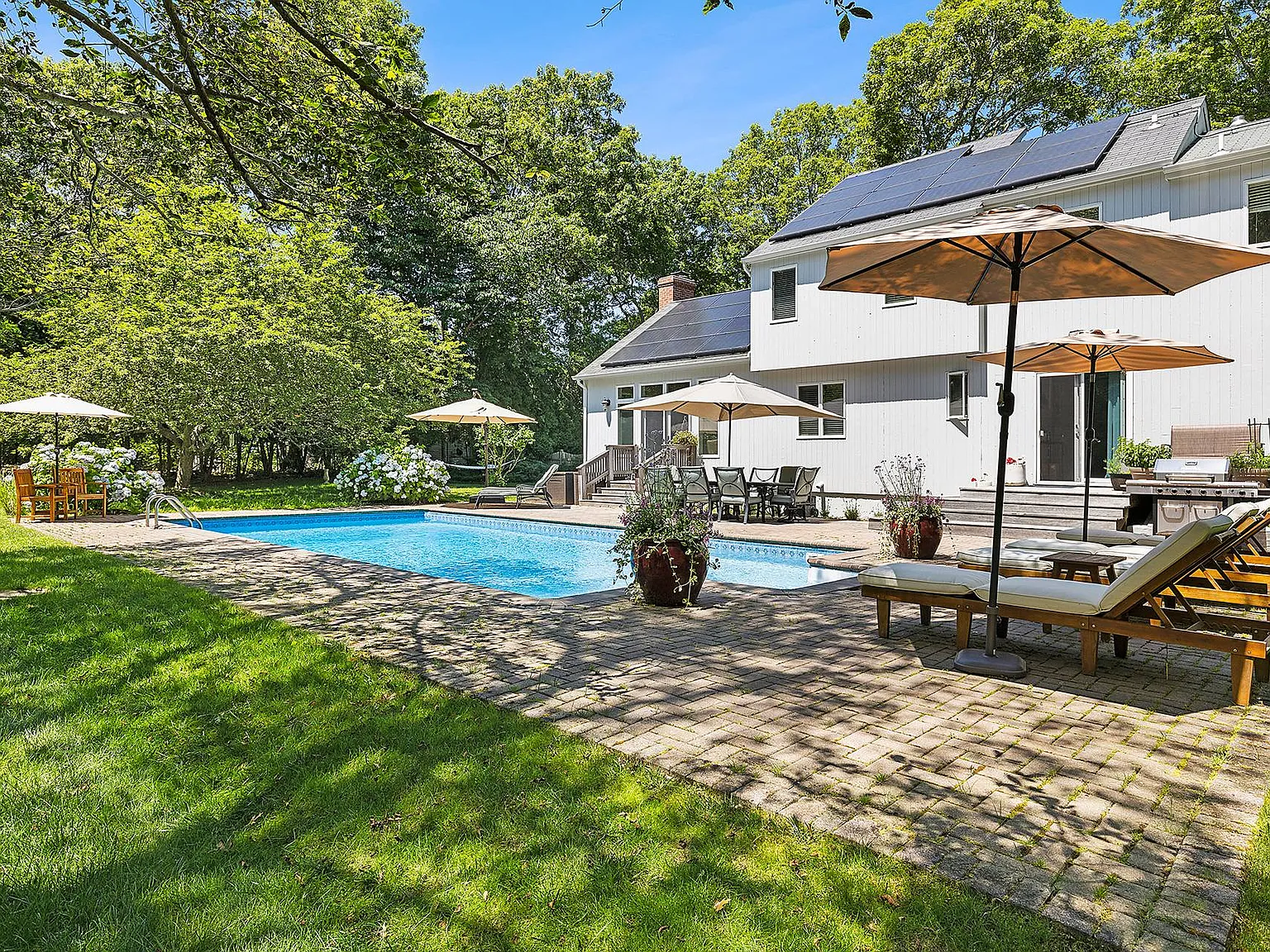 Great Contemporary in East Hampton — Photo 3