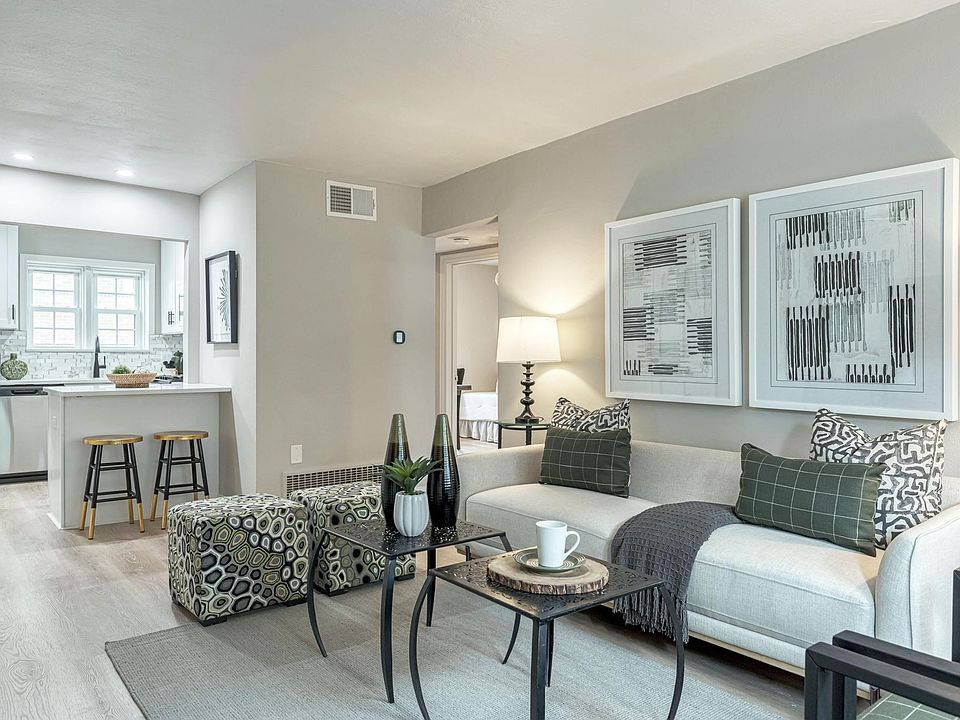 1st image of 35 Topton Way APT 1E