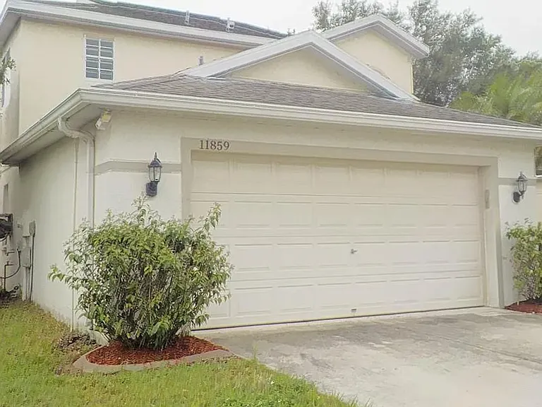 11859 Dunster Ln — Photo 1