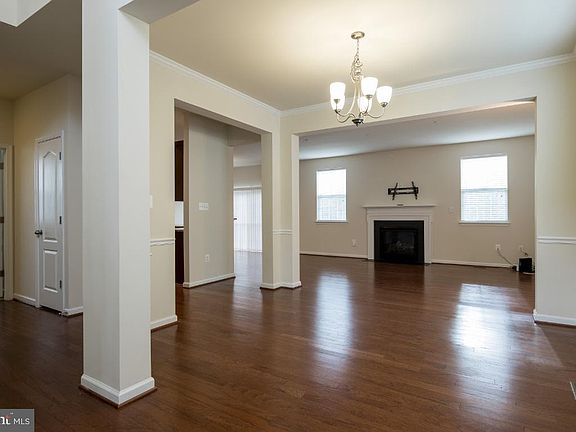 5th image of 7849 Stonebriar Dr