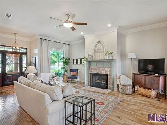3rd image of 39530 Myrtle Oak Ct