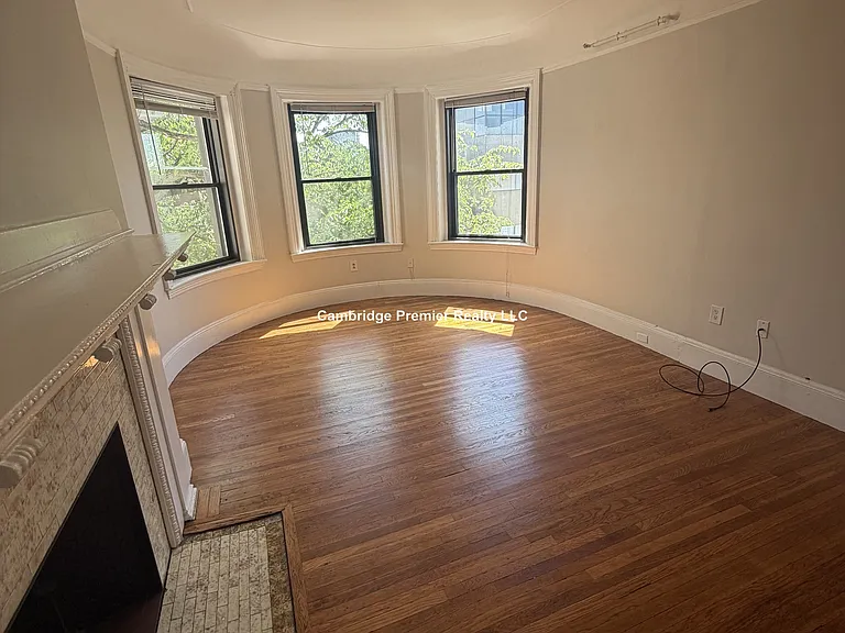 885 Massachusetts Ave #42 — Photo 2