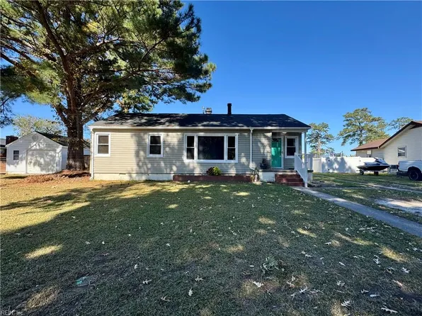 1 Warren Dr, Portsmouth, VA 23701