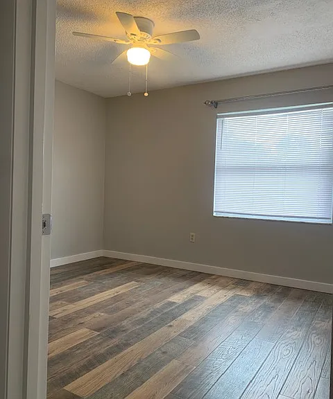2740 Herwald St — Photo 10