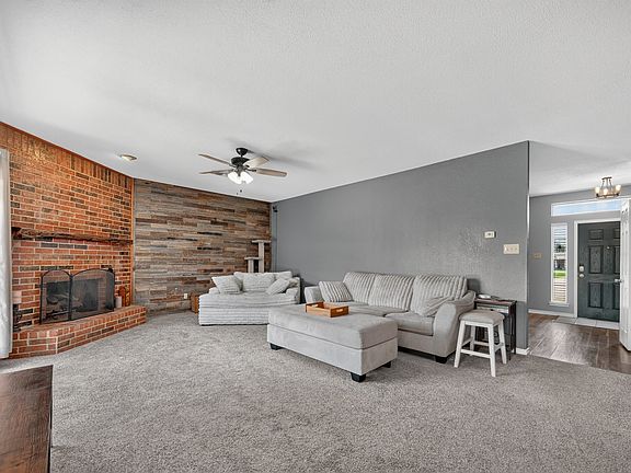 2nd image of 8413 Linda Vista Ct