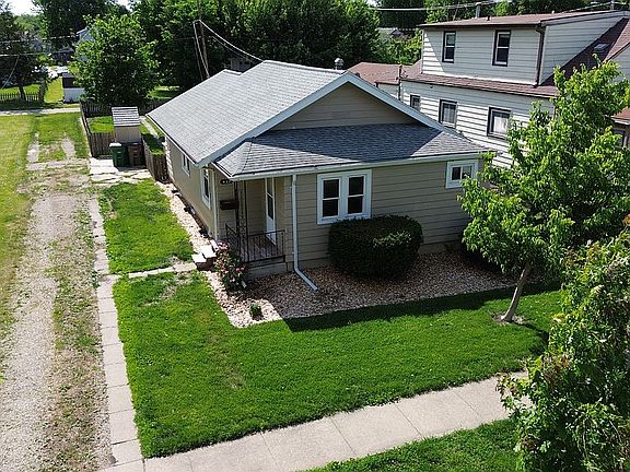 3rd image of 432 2nd St