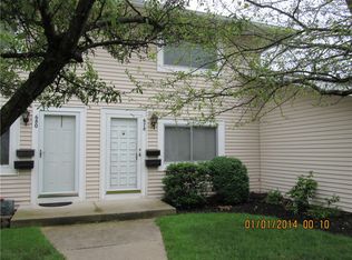 678 Eastbrooke Ln, Rochester, NY 14618