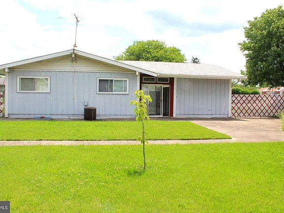 5th image of 1021 Genine Dr
