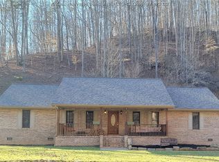 406 Sycamore Rd, Griffithsville, WV 25521