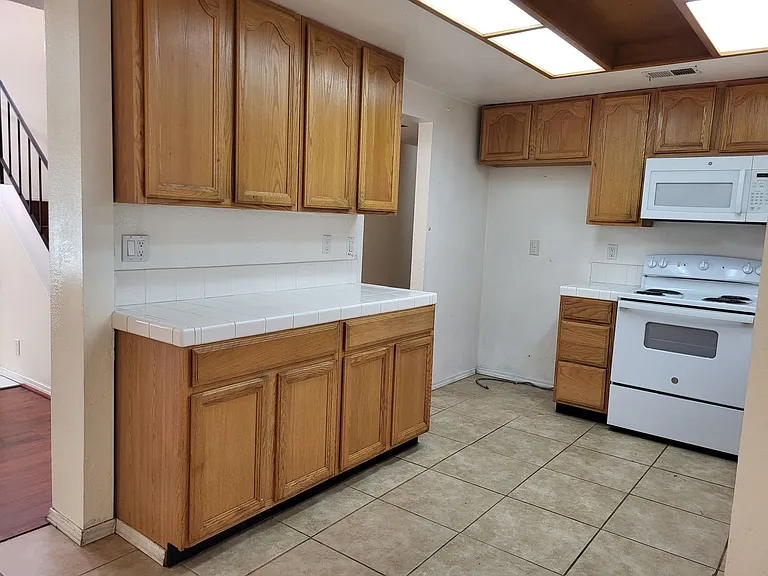 125 Serpentine Dr — Photo 11
