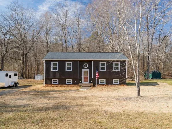 1058 Cresthaven Rd, Lewisville, NC 27023