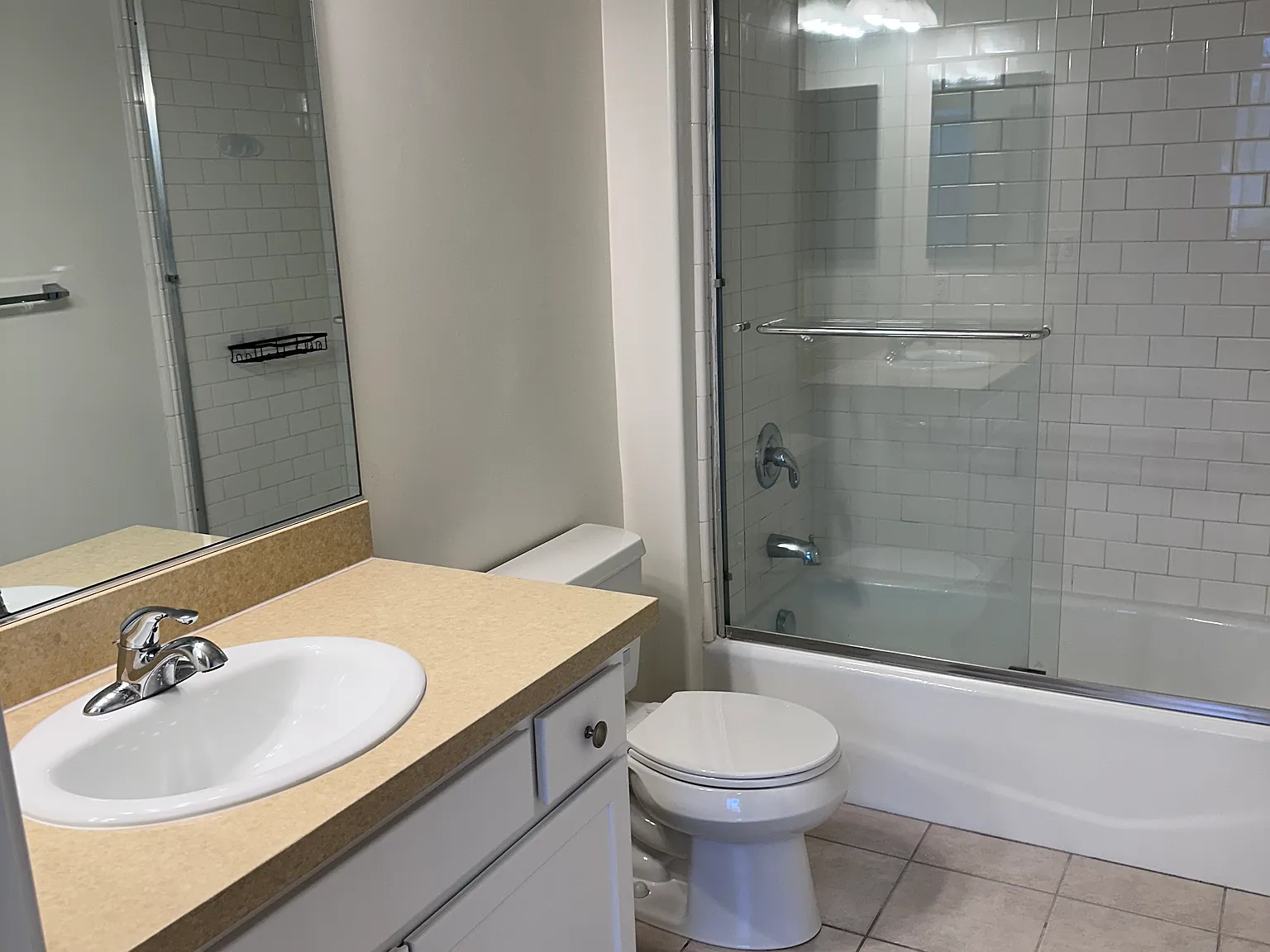 2 bed, 2.5 bath, 1300 sqft, $3,800 — Photo 4