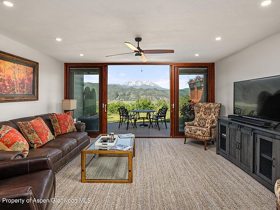 2nd image of 805 Pinon Dr APT 2