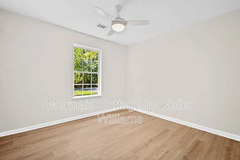 3 bed, 2.0 bath, 1235 sqft, $2,300 — Photo 3