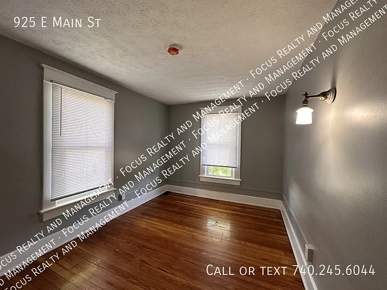 925 E Main St — Photo 11