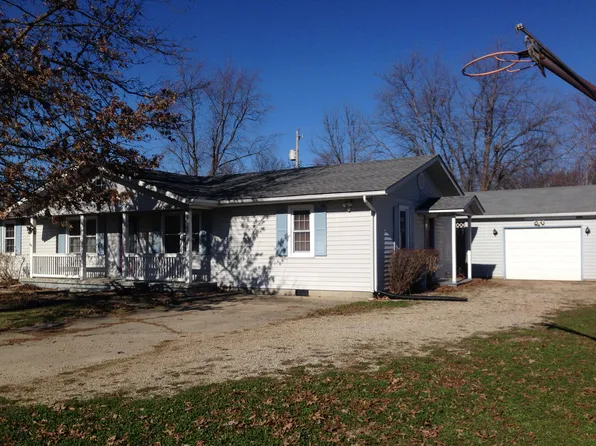 616 E Donna Dr, Irvington, IL 62848