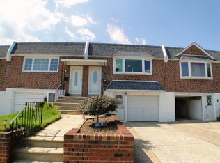 10236 Albemarle Ln, Philadelphia, PA 19114