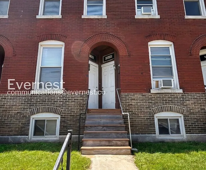 3720 Fairview Ave — Photo 3