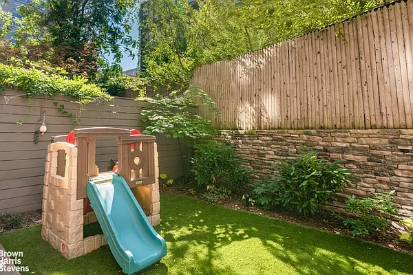 Sold by Brown Harris Stevens | media 22